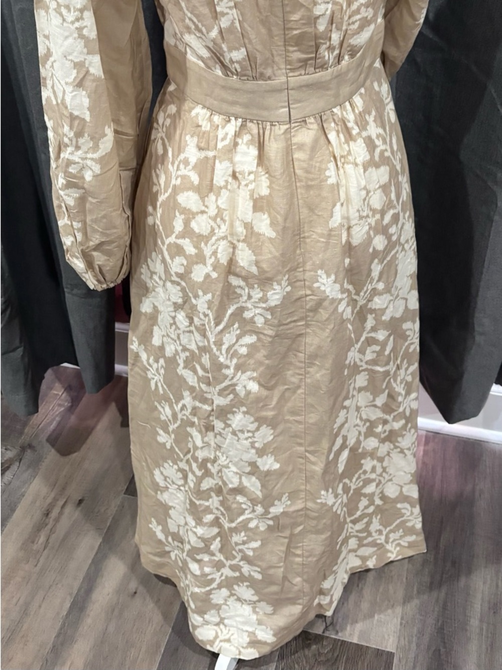 NWT Tuckernuck Sand Floral Stripe Serena Dress Small Beige White Midi Resort - Picture 6 of 11
